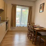 Apartment Lipatti 15 Premium By Glam - Parking Option *