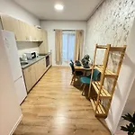 Lipatti 15 Premium By Glam - Parking Option Apartment *