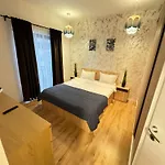 Apartment Lipatti 15 Premium By Glam - Parking Option *