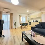 Apartment Lipatti 15 Premium By Glam - Parking Option *