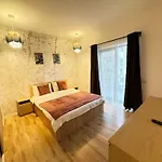 Apartment Lipatti 15 Premium By Glam - Parking Option