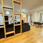 Lipatti 15 Premium By Glam - Parking Option Apartment