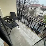 Lipatti 15 Premium By Glam - Parking Option Apartment *