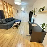 Apartment Lipatti 15 Premium By Glam - Parking Option
