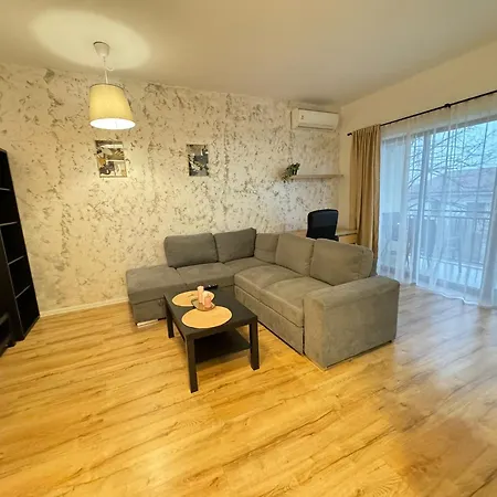 Lipatti 15 Premium By Glam - Parking Option *